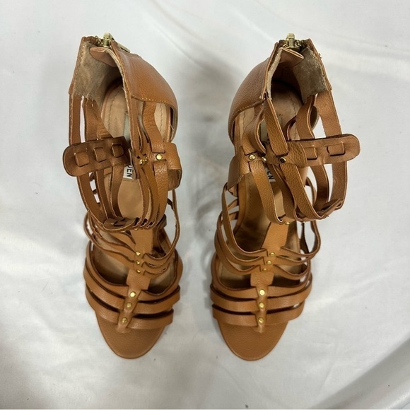 STEVE Madden Tan Heels in Size 7.5M - Picture 5 of 6